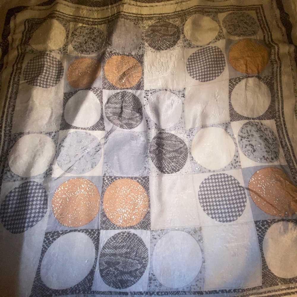 Adrianne Citadinni Geometric Patterned Scarf - Picture 3 of 9